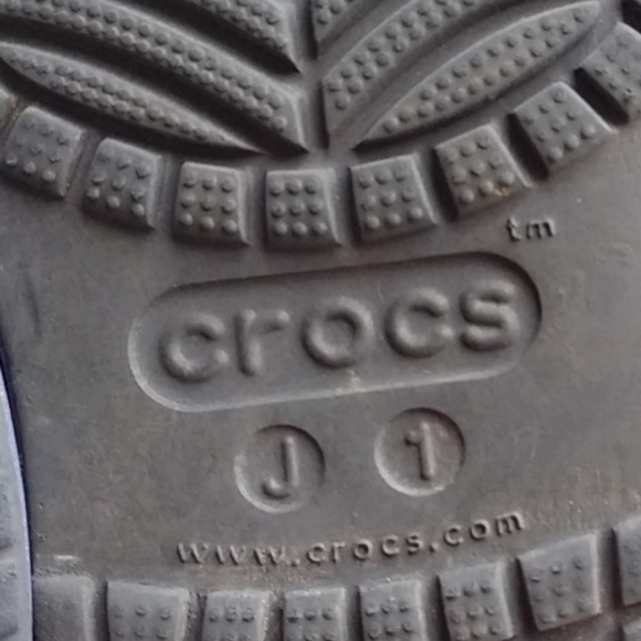 Crocs size J1, black and blue. Good used condition - Picture 6 of 8